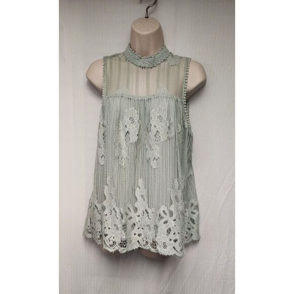 Xhilaration Sleeveless Mint Green Halter Neck Lace Top Blouse Size Medium - Picture 2 of 8